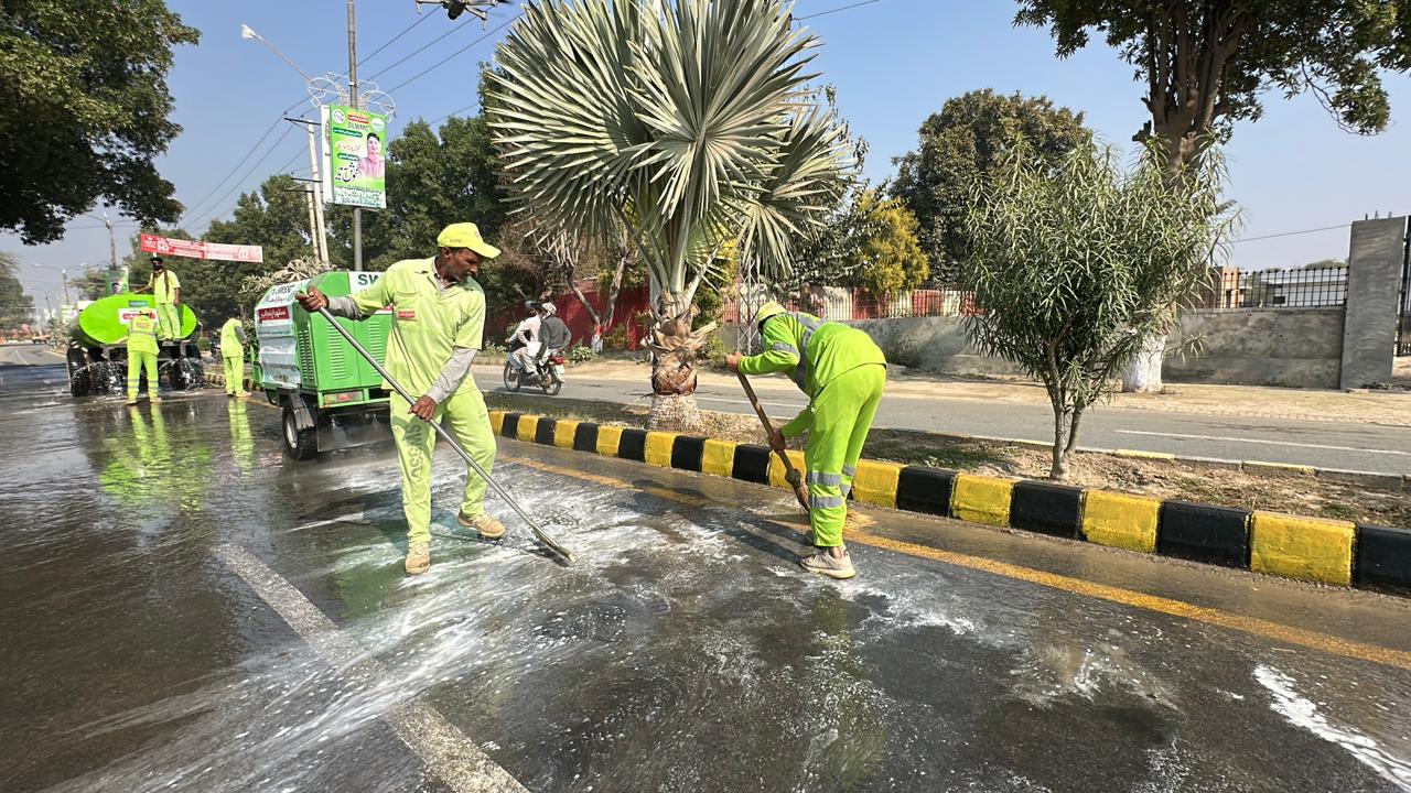 Mechanical Road Washing Pakpattan