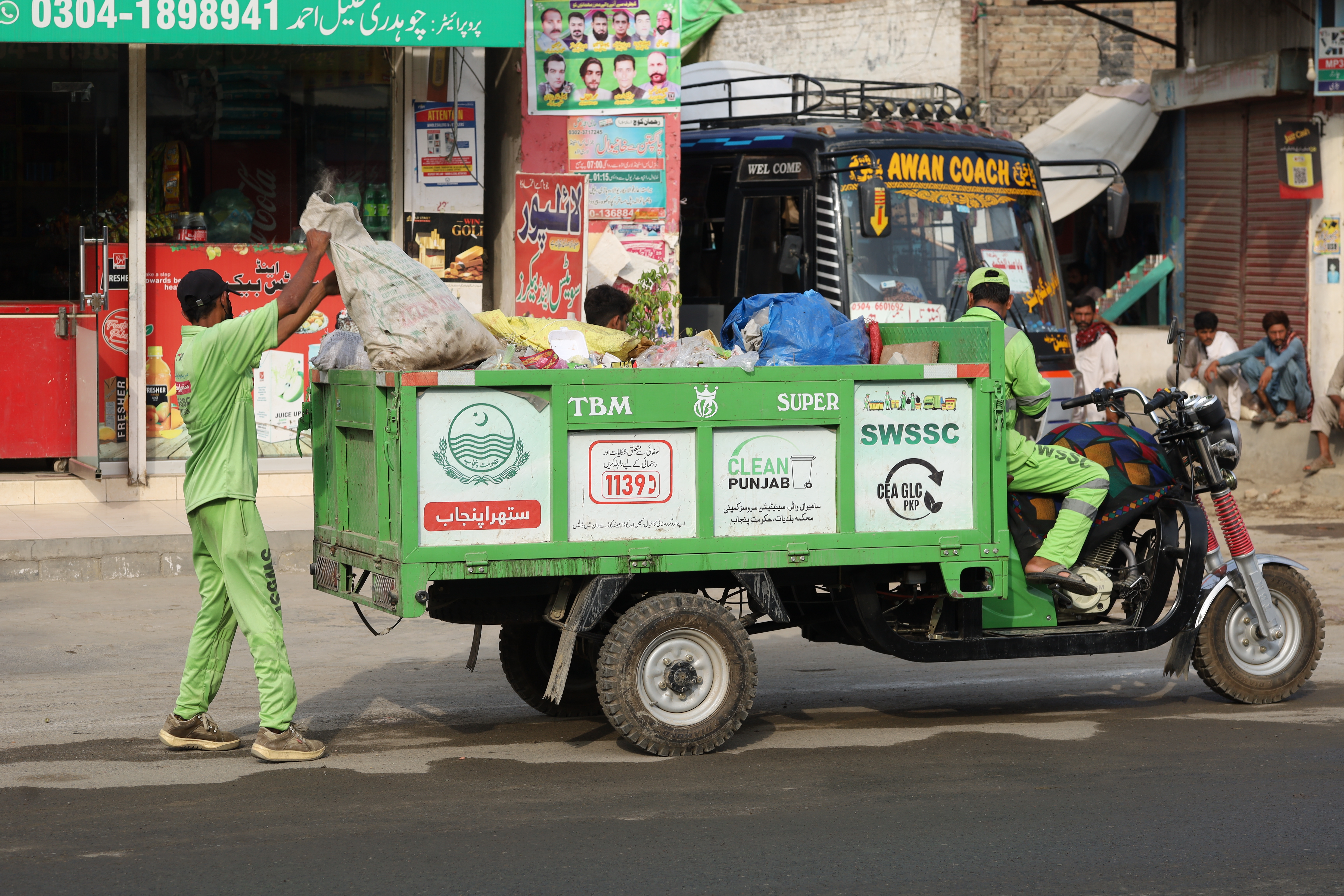Rickshaw Loader Collection Pakpattan